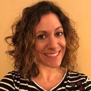 Meet your Posher, Alyson